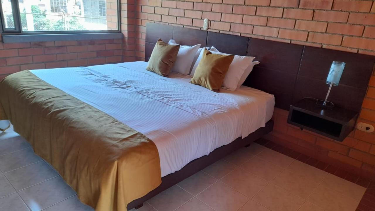 Hotel Villa Vianney Пайпа Екстериор снимка